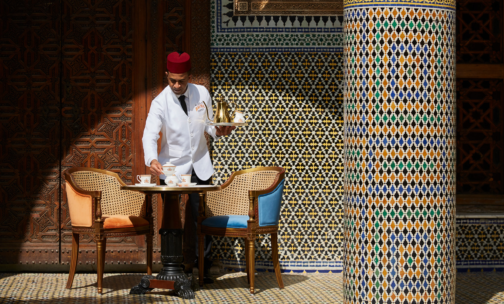 bacha-coffee-stories-22-waiter-serving-coffee