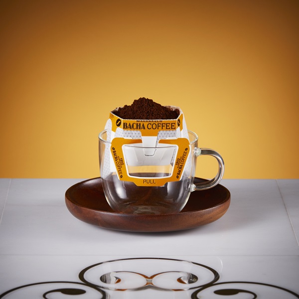 bacha-coffee-cup-saucer-glacier-and-sachet