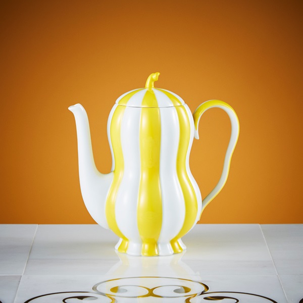 bacha-coffee-pot-hoffmann-yellow-and-white-550ml-1000x1000