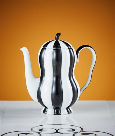 Hoffmann Coffee Pot in Black And White